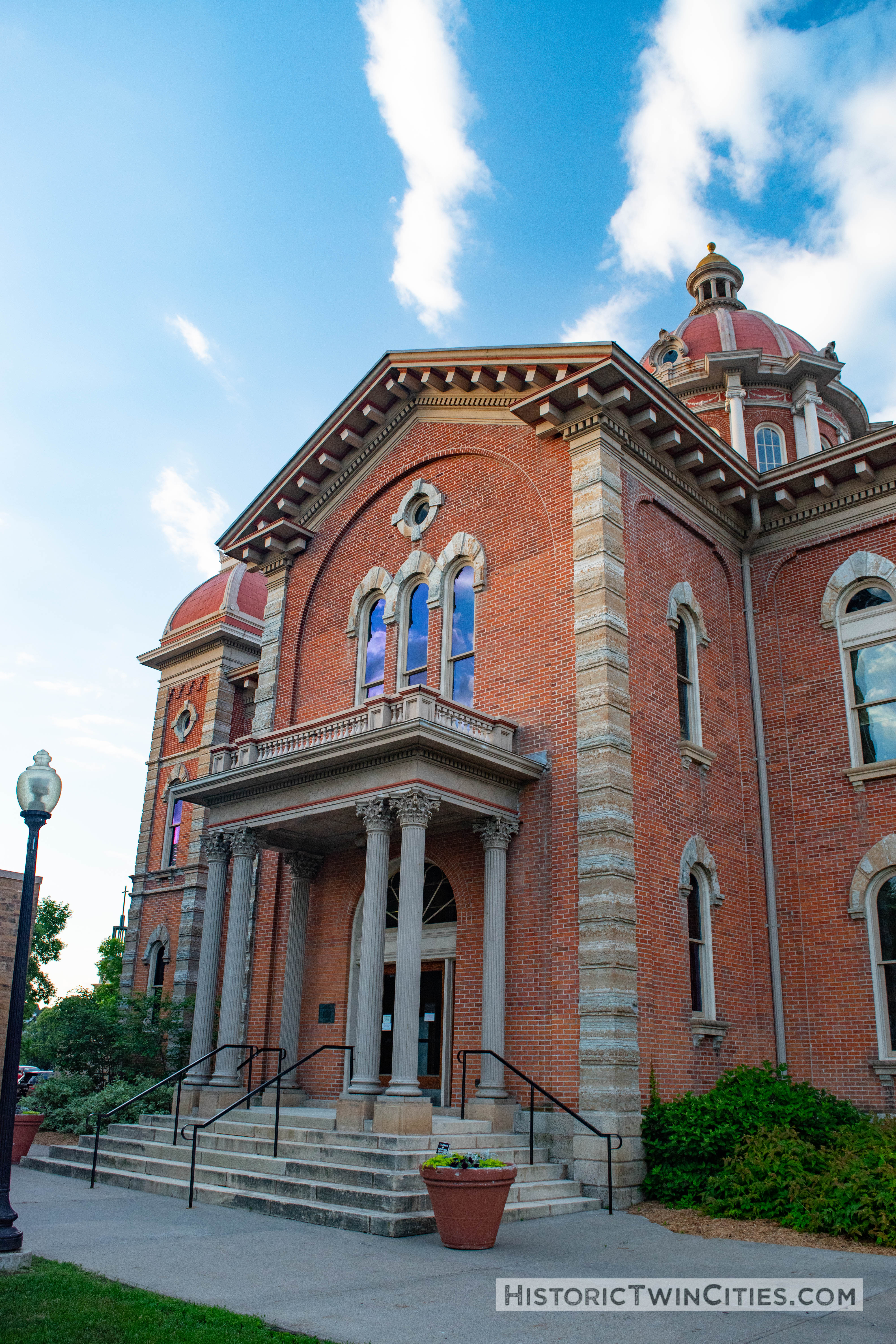 Front of old Dakota County Courthouse