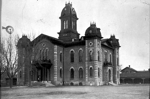 Dakota County Courthouse circa 1910