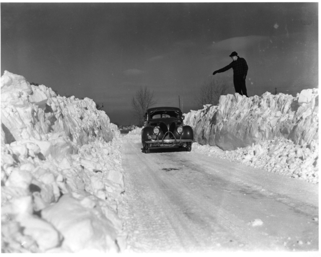 Armistice Day Blizzard in Minneapolis - November 11, 1940 (MHS)