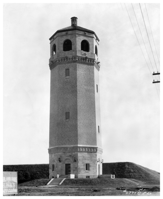 Highland Park Water Tower circa 1940 (MHS)