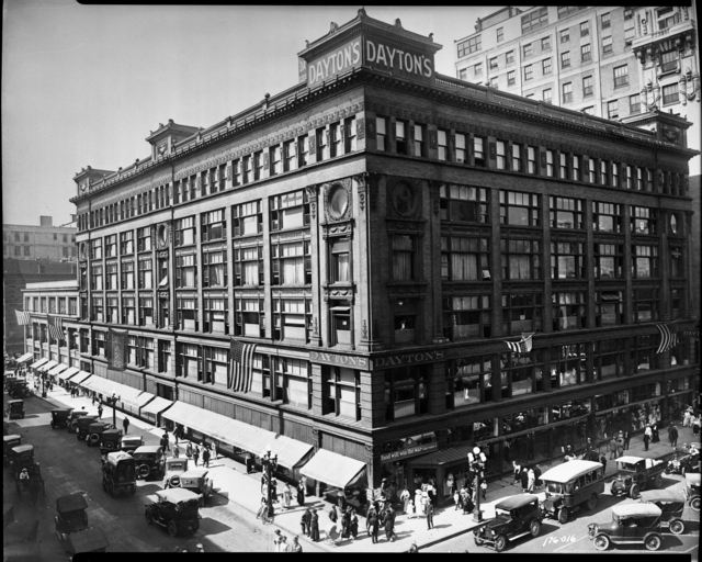 Dayton's Department Store circa 1915 - Minneapolis