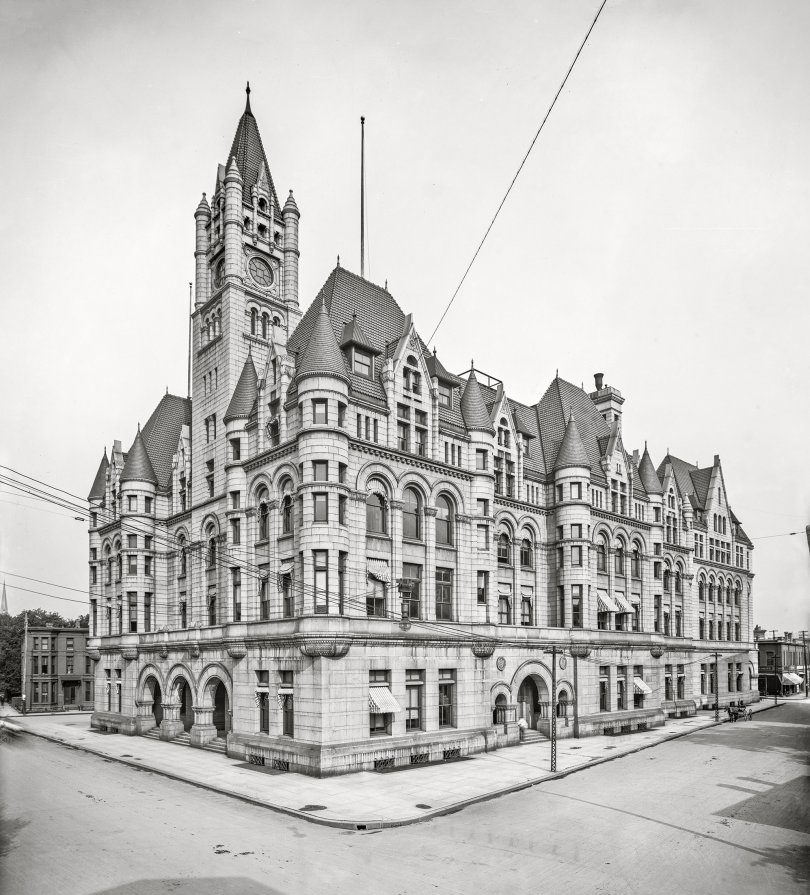 Old Federal Courthouse in St. Paul circa 1900s (MHS)